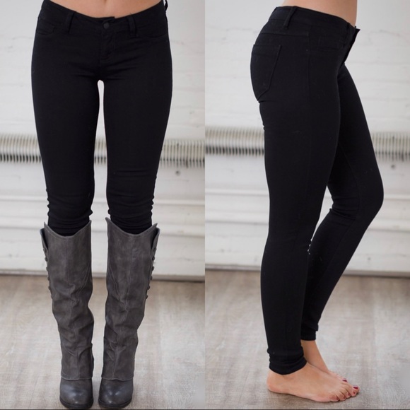 ✨LAST ONE✨MADE FOR YOU MID RISE SKINNY JEANS-BLACK - Picture 2 of 3